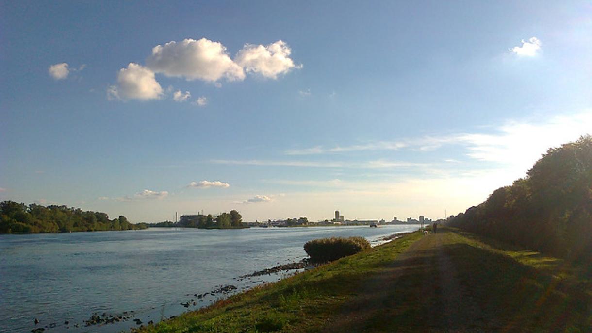 Rhin à Kehl (frontière franco-allemande)